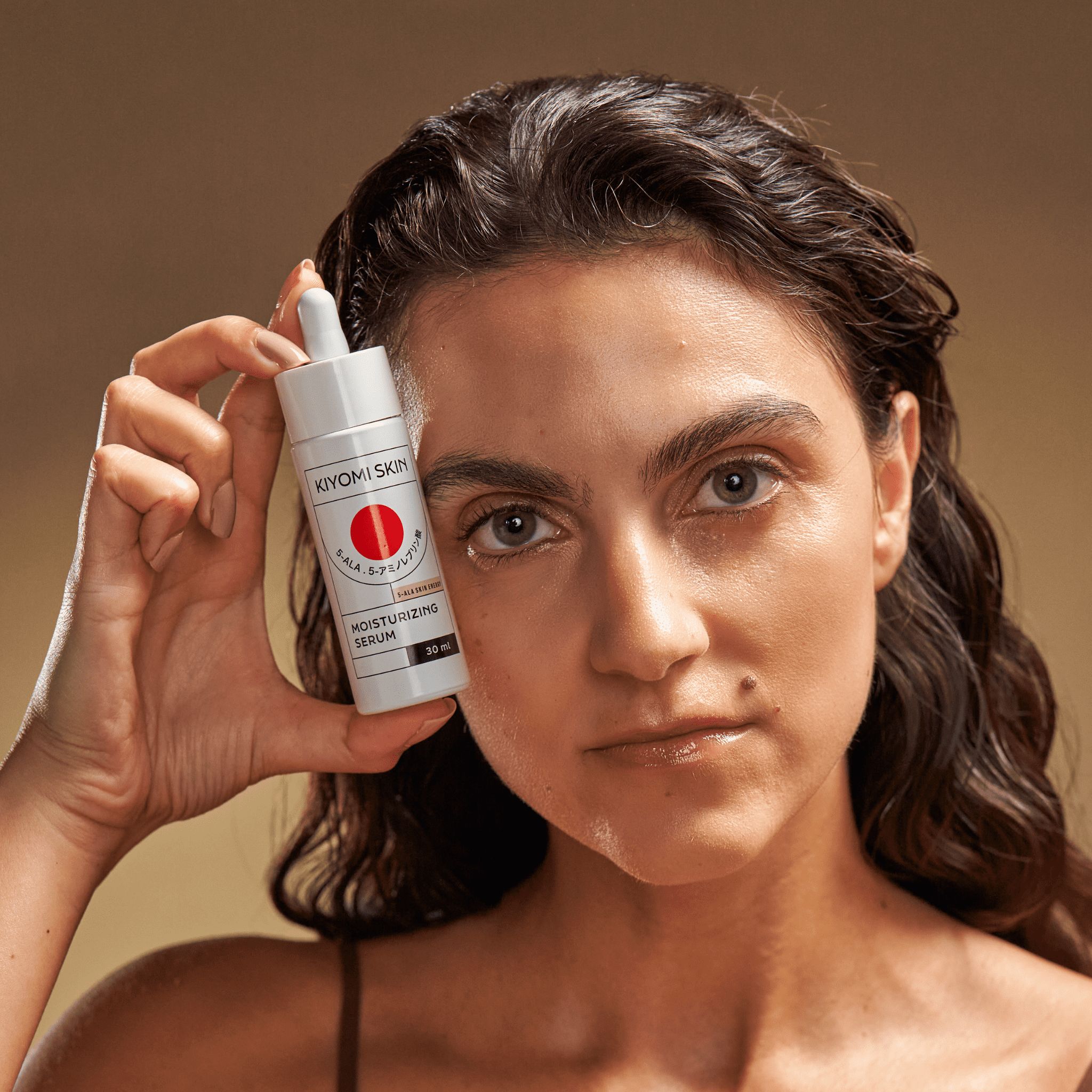 Kiyomi Skin Feuchtigkeitsserum: Feuchtigkeitsboost mit 5-ALA & Kollagen für glatte, pralle Haut