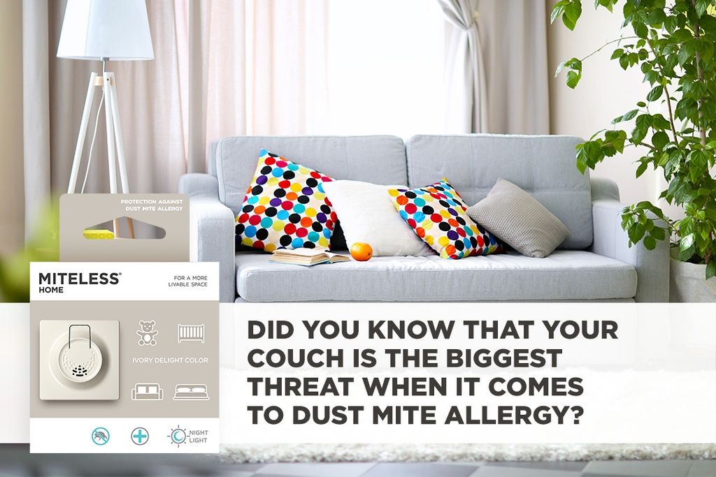 Miteless Home Verpackung vor einem Sofa mit Text über Staubmilbenallergie.