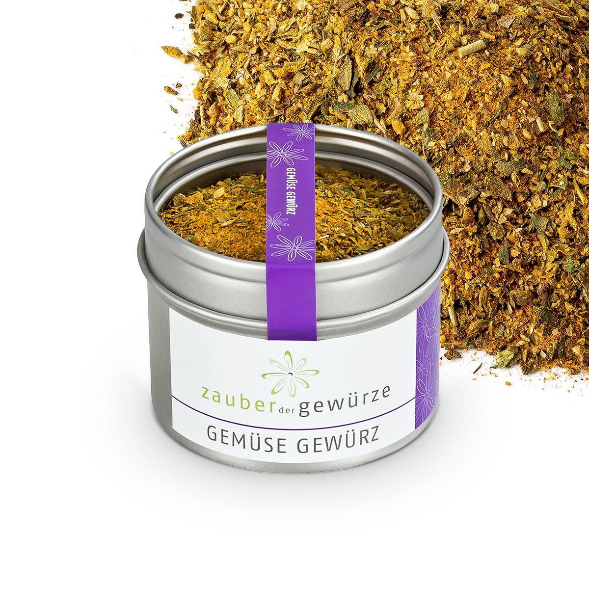 Geöffnete Dose mit Gemüse Gewürz. Violettes Band mit Schriftzug. Weißes Etikett mit Produktname und Logo. Gewürz daneben.