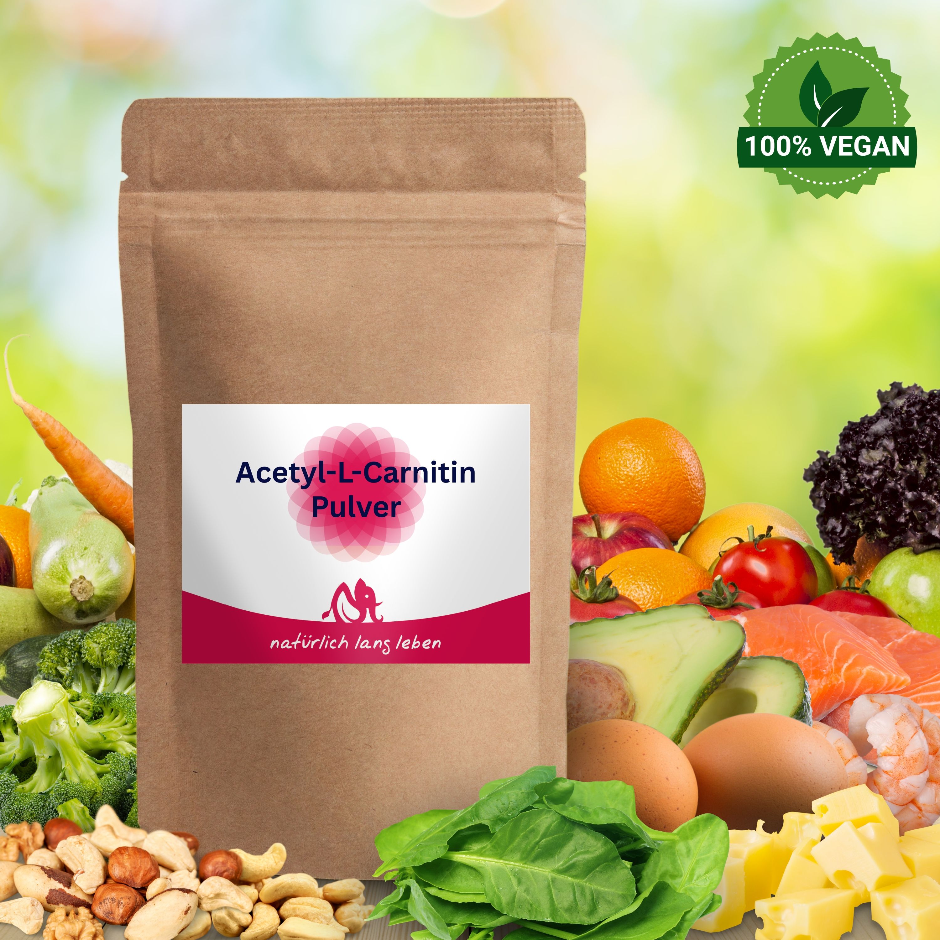 Braune Tüte mit Etikett. Aufschrift: Acetyl-L-Carnitin Pulver. Logo und Schriftzug: natürlich lang leben. Mit veganem Siegel.
