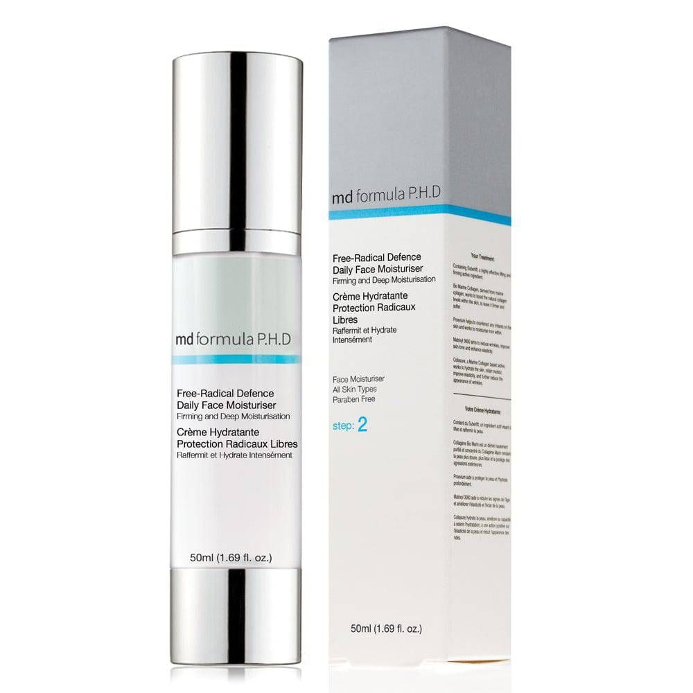 Creme-Spender und Verpackung. Aufschrift: md formula P.H.D, Free-Radical Defence Daily Face Moisturiser. Weiße Flasche mit silbernem Deckel.