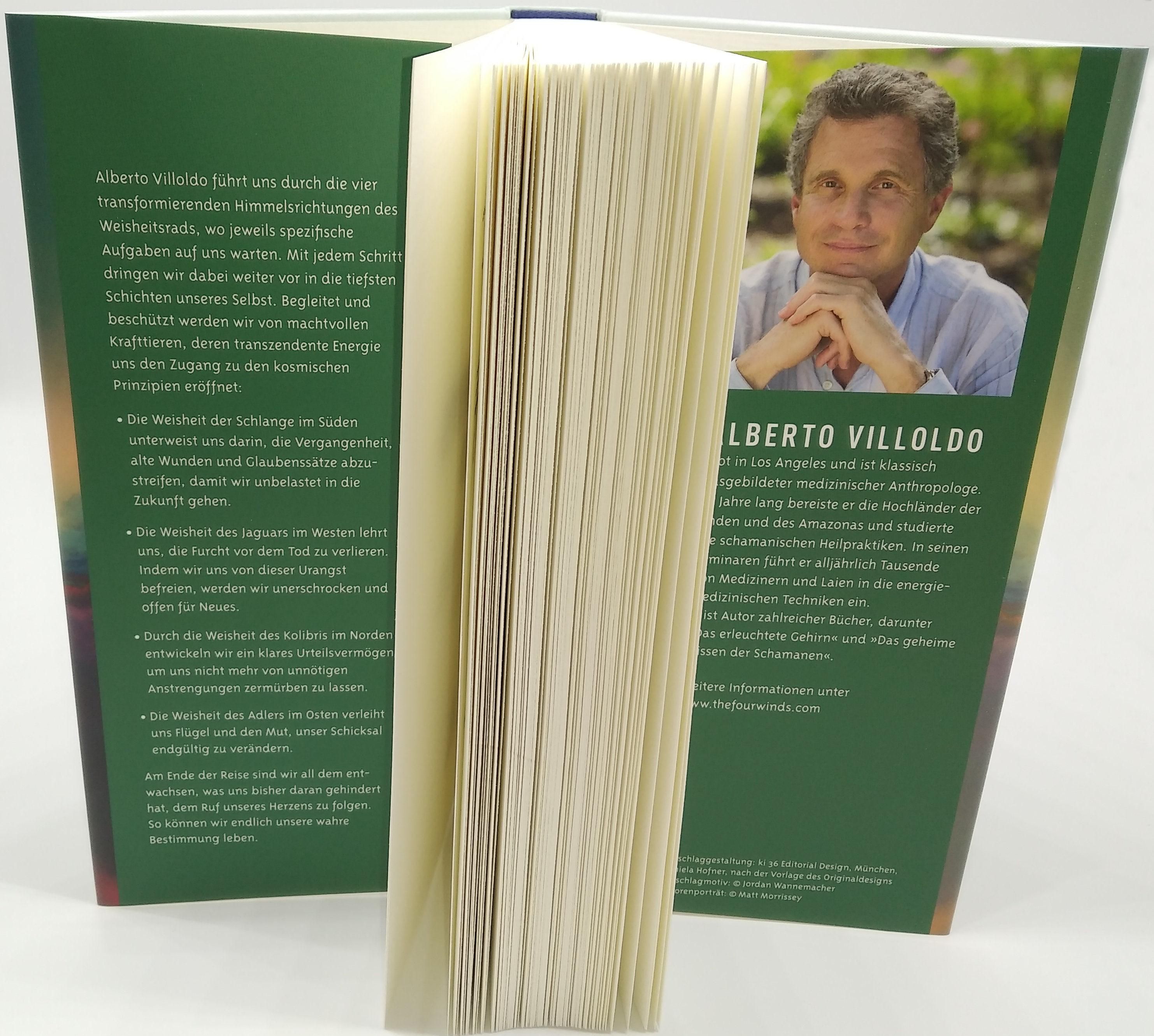 Buch "Das Weisheitsrad" geöffnet. Seiten mit Text. Auf der rechten Seite ein Porträt von Alberto Villoldo.