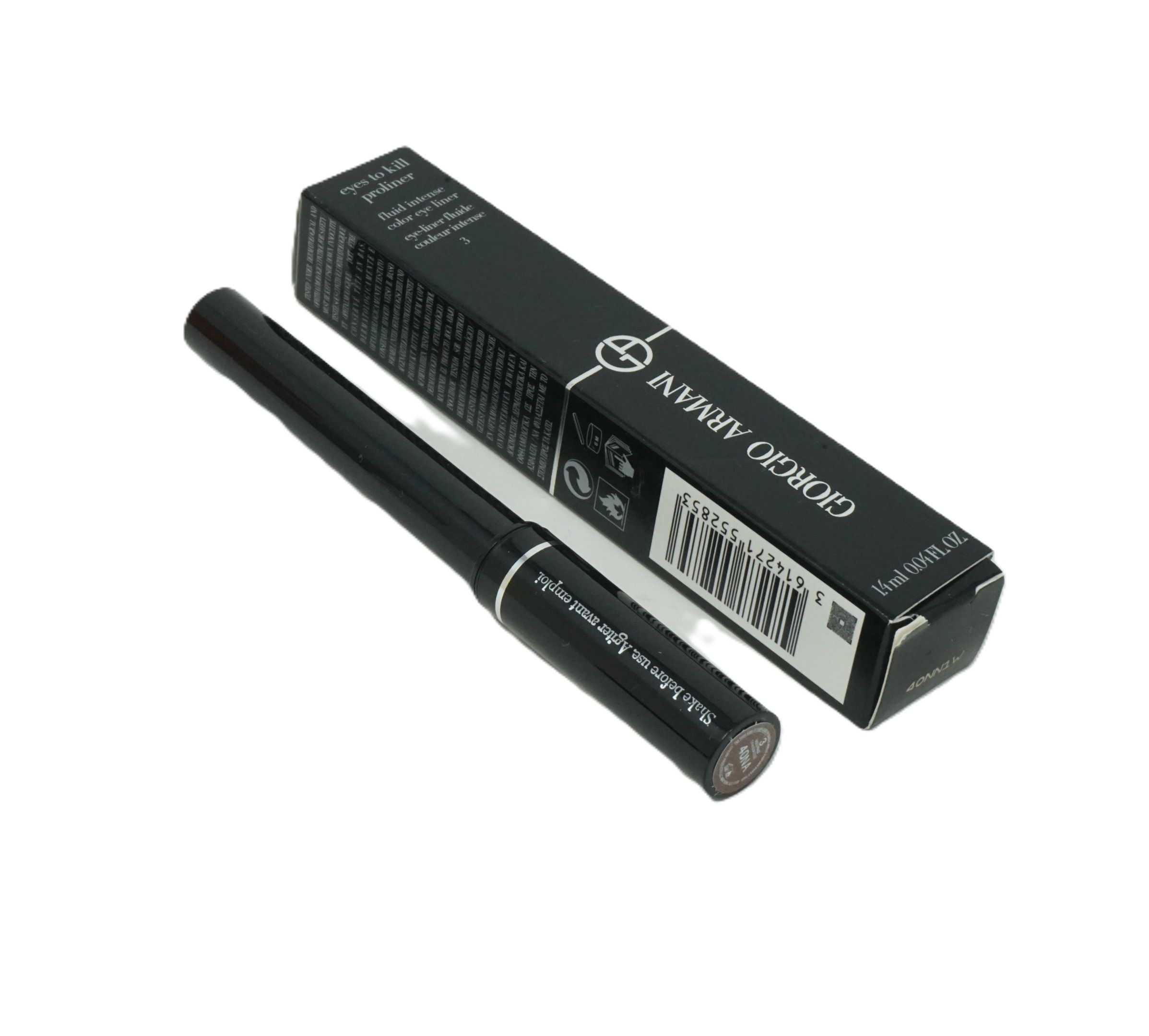 Schwarzer Eyeliner und Verpackung. Auf der Verpackung steht Giorgio Armani. Der Eyeliner hat eine schwarze Hülle und einen Applikator.