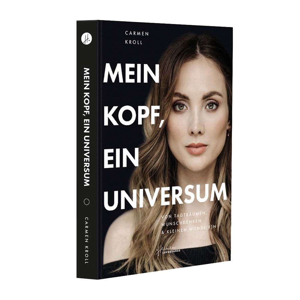 Buchcover mit dem Titel „Mein Kopf, ein Universum“ von Carmen Kroll. Porträt einer Frau. Schwarzer Hintergrund, weißer Schriftzug.