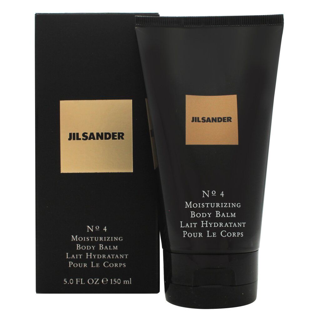 Schwarze Tube und Schachtel. Goldfarbenes Etikett mit JIL SANDER. Text: No.4 Moisturizing Body Balm, Lait Hydratant Pour Le Corps. 150 ml.