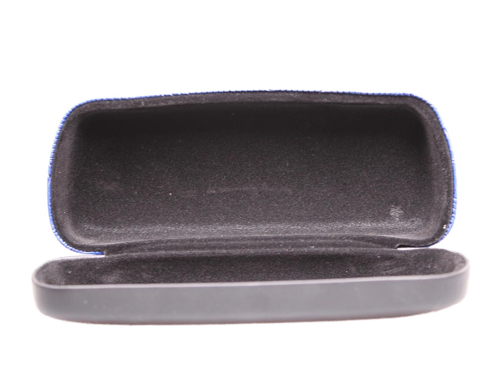 Geöffnetes Hartschalen-Etui, blau mit schwarzem Rand. Innen schwarzer Stoff.