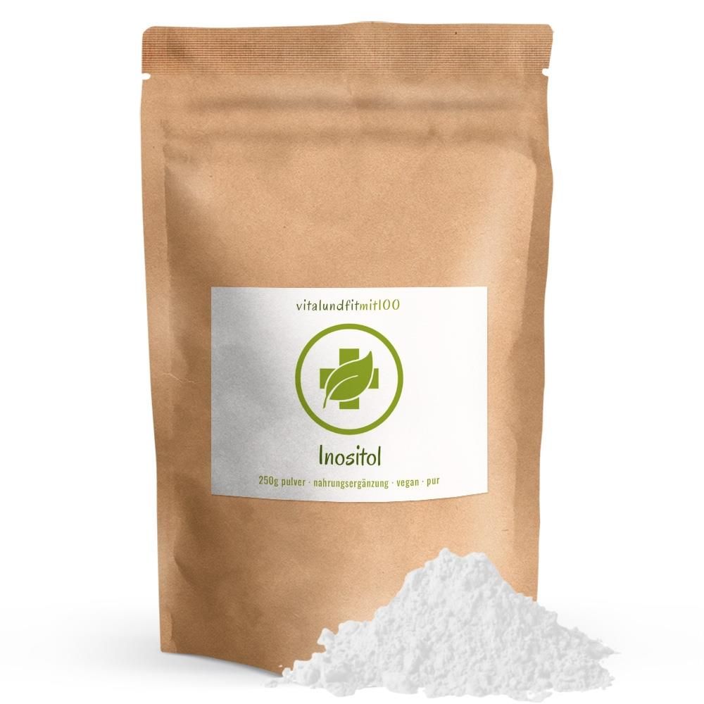 Beutel mit Inositol Pulver. Aufkleber mit Logo und Schriftzug. Daneben ein Haufen Pulver. Vegan.