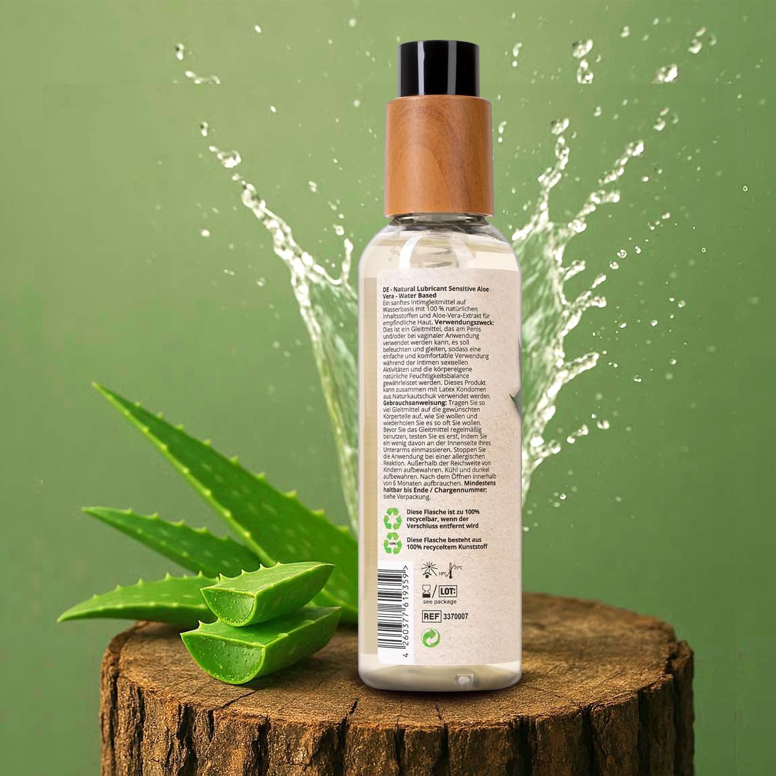 Rückseite der Gleitmittel-Flasche mit Holzdeckel und Pumpkopf. Text und Recycling-Symbole.