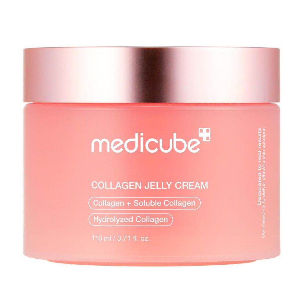 Ein Glas Medicube Collagen Jelly Cream mit rosa schimmerndem Inhalt, isoliert auf weißem Hintergrund.