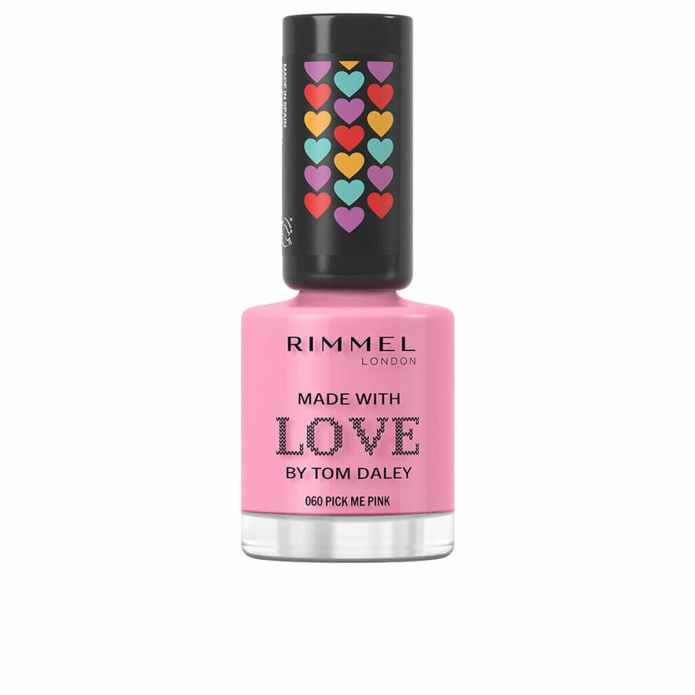 Rosa Nagellackflasche mit schwarzem Deckel. Auf dem Deckel farbige Herzen. Auf der Flasche steht "Rimmel London" und "Made with Love".