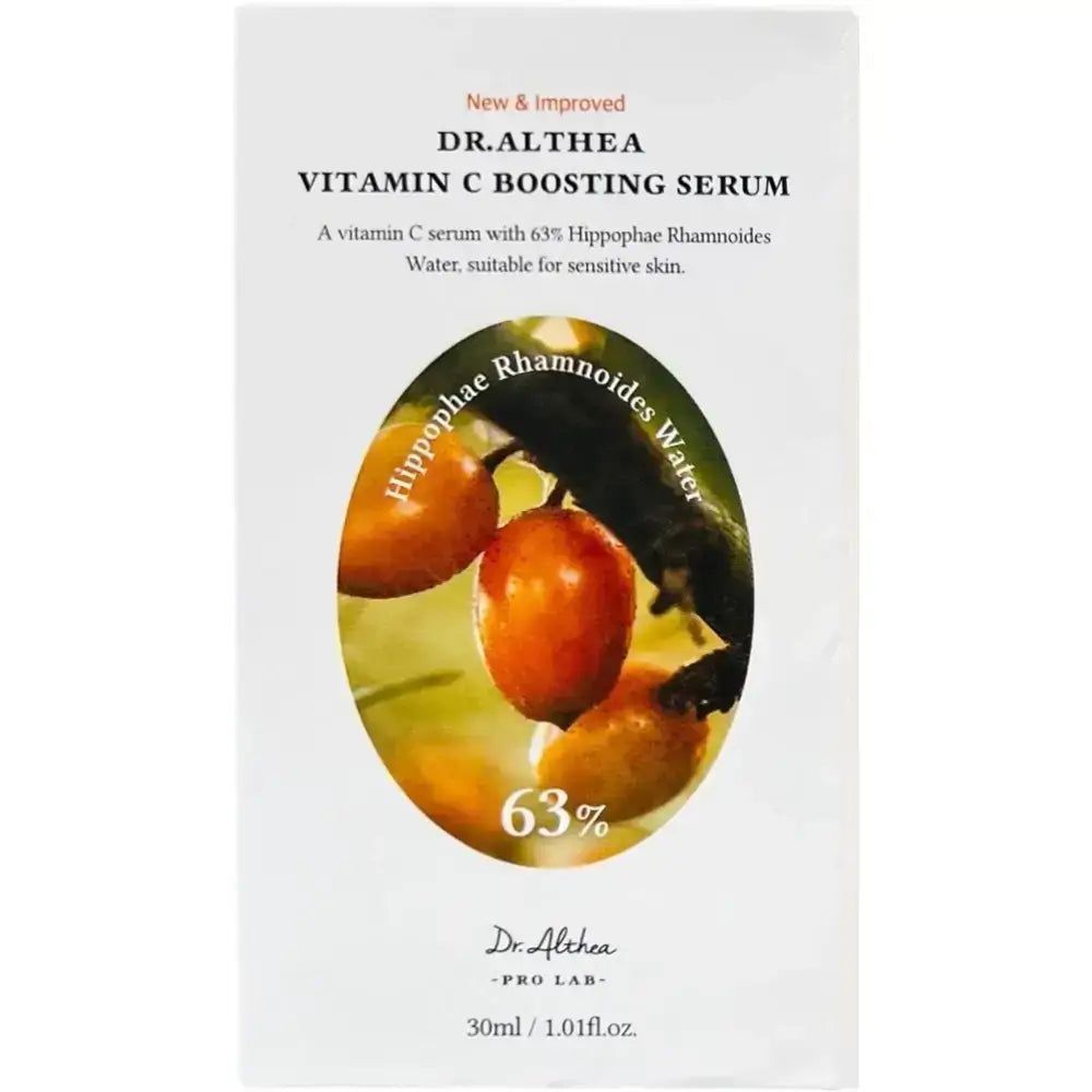 Verpackung des Vitamin C Boosting Serum. Text: Dr. Althea. 30ml/1.01 fl.oz. Mit Abbildung von Beeren.