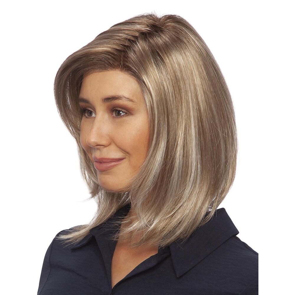 Perücke Megan von trendhair. Blond-braune Kunsthaarperücke. Seitenansicht einer Frau.