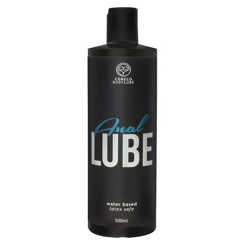 Schwarze Flasche mit "Anal Lube"-Aufdruck. Text: "water based latex safe". Marke: Cobeco Bodylube. 500ml.