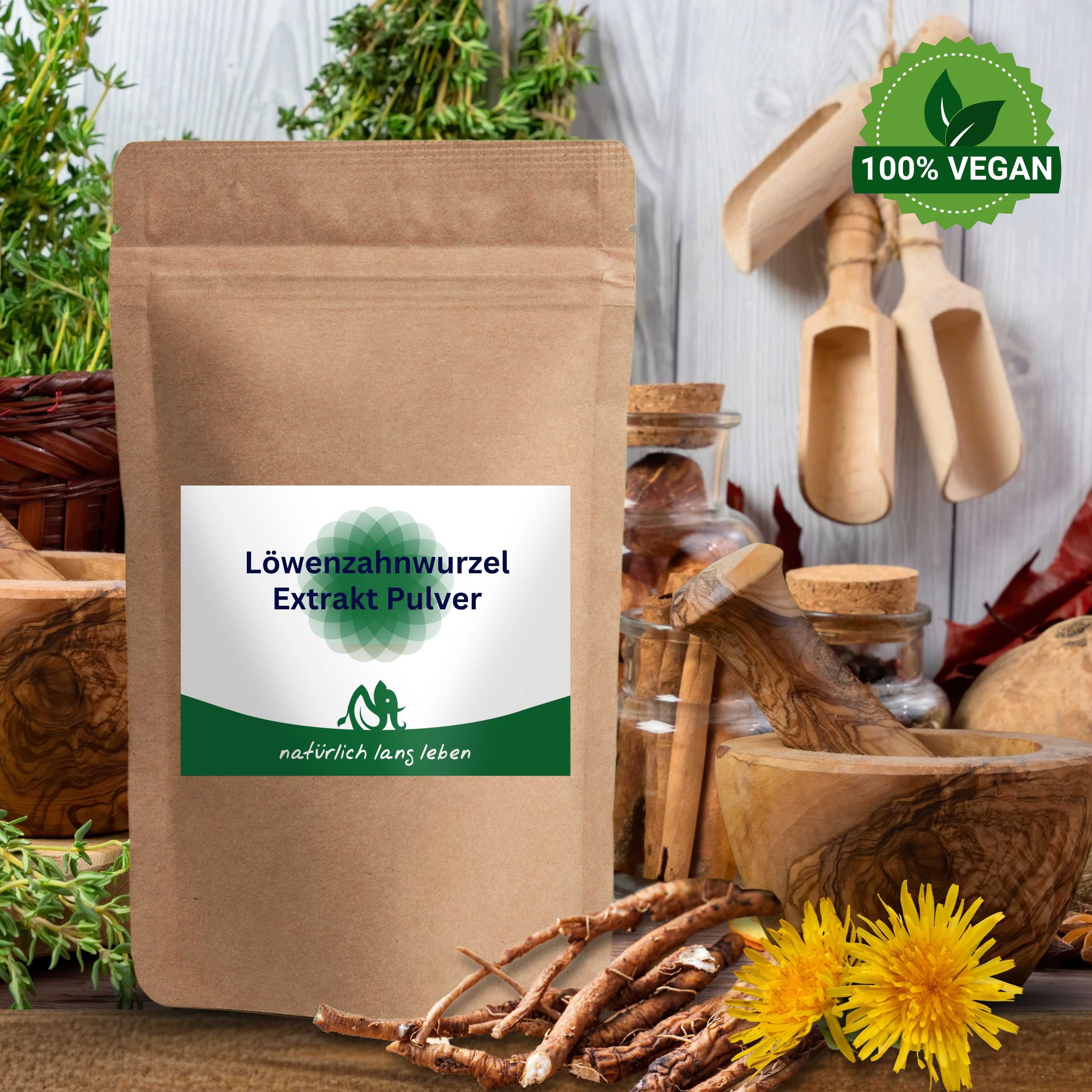 Beutel mit Etikett. Aufschrift: Löwenzahnwurzel Extrakt Pulver. Logo und Schriftzug: natürlich lang leben. Vegan-Siegel.