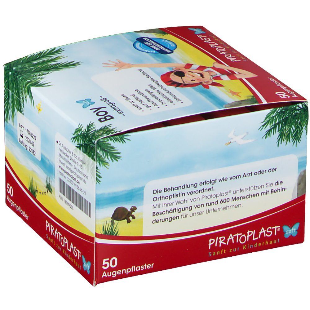 PIRATOPLAST® Boy extragroß-Verpackung. 50 Augenpflaster. Illustration: Pirat am Strand. Text in Deutsch. Logo und Produktname.