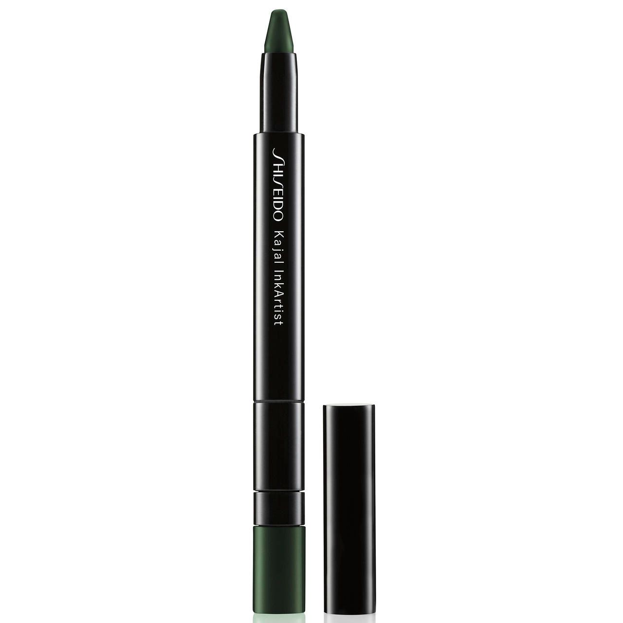 Shiseido Kajal Inkartist, dunkelgrün. Schwarzer Stift mit grüner Spitze und Kappe. Produktname und Marke auf dem Stift.