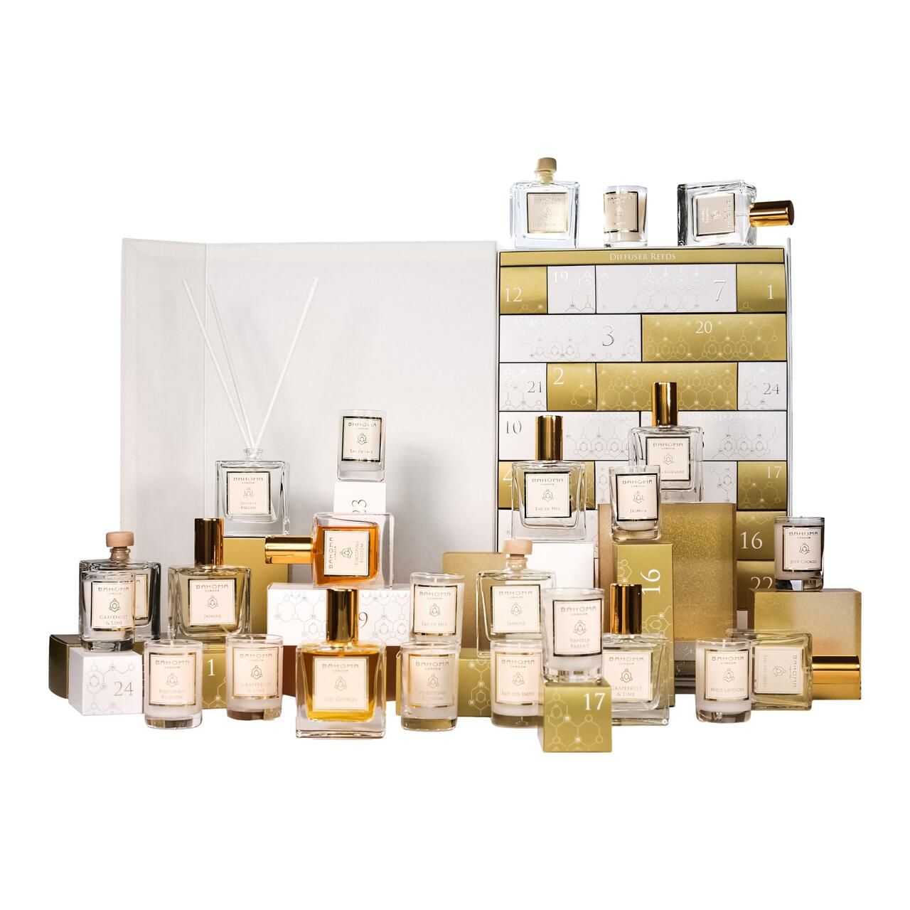 Adventskalender mit 24 Produkten. Verschiedene Düfte und Kerzen. Bahoma London Produkte, goldene und transparente Flakons.