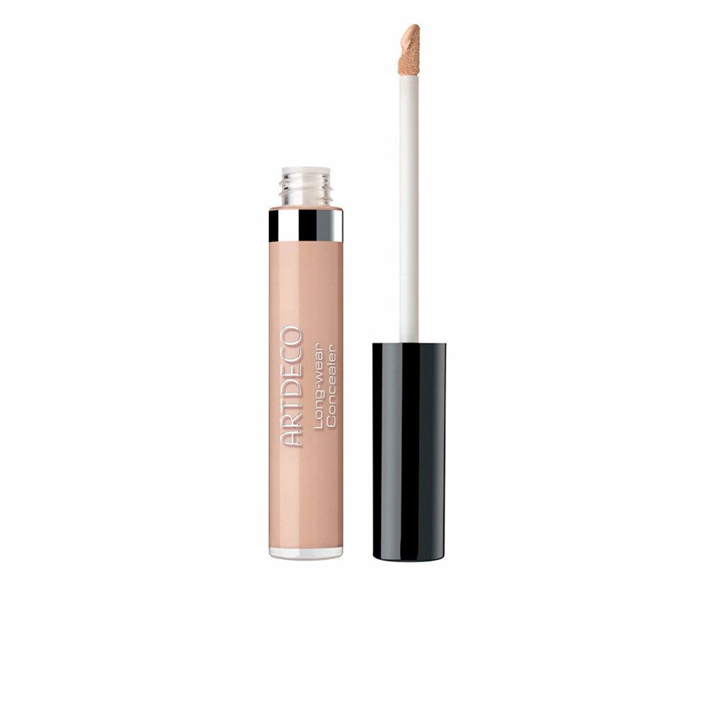 Artdeco Long-Wear Waterproof Concealer, Applikator herausgezogen, helle Hautfarbe.