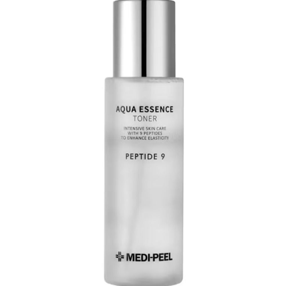Transparente Flasche mit silbernem Deckel. Aufschrift: Aqua Essence Toner, Peptide 9. Marke: Medi-Peel.