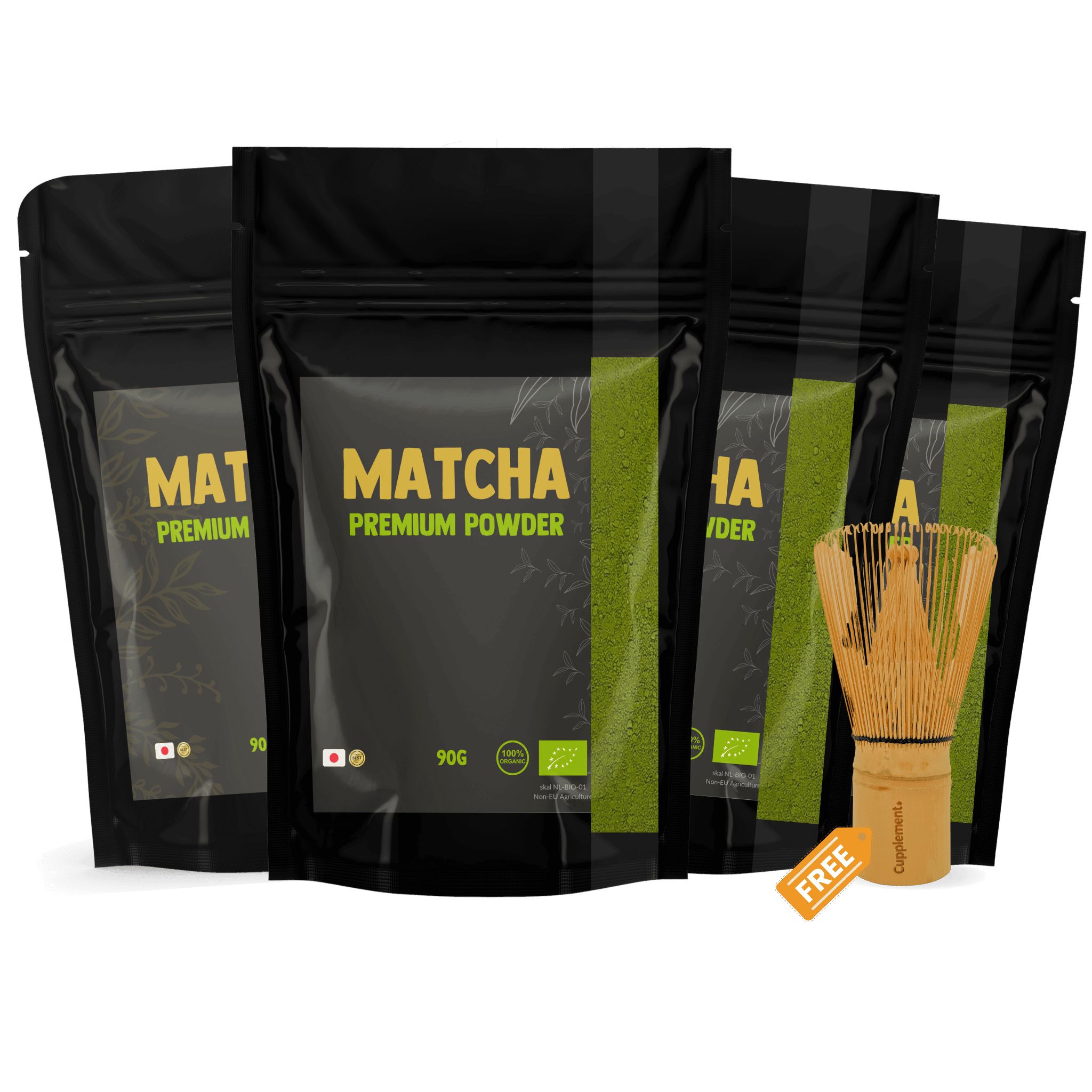 Mehrfachpackung mit vier schwarzen Beuteln Matcha-Pulver, einem Bambusbesen und einem Aufkleber.
