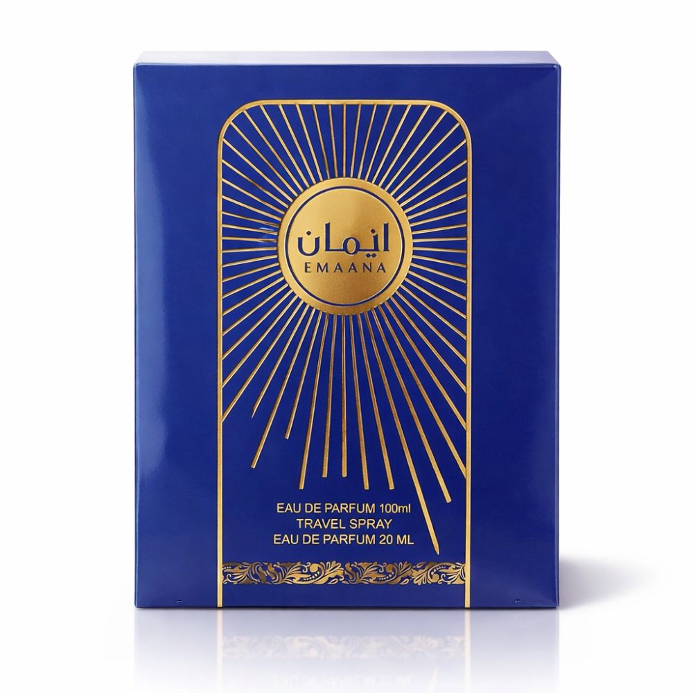 Blaue rechteckige Verpackung mit goldenem Logo und Schriftzug. Aufschrift: Emaana Eau de Parfum, Travel Spray.