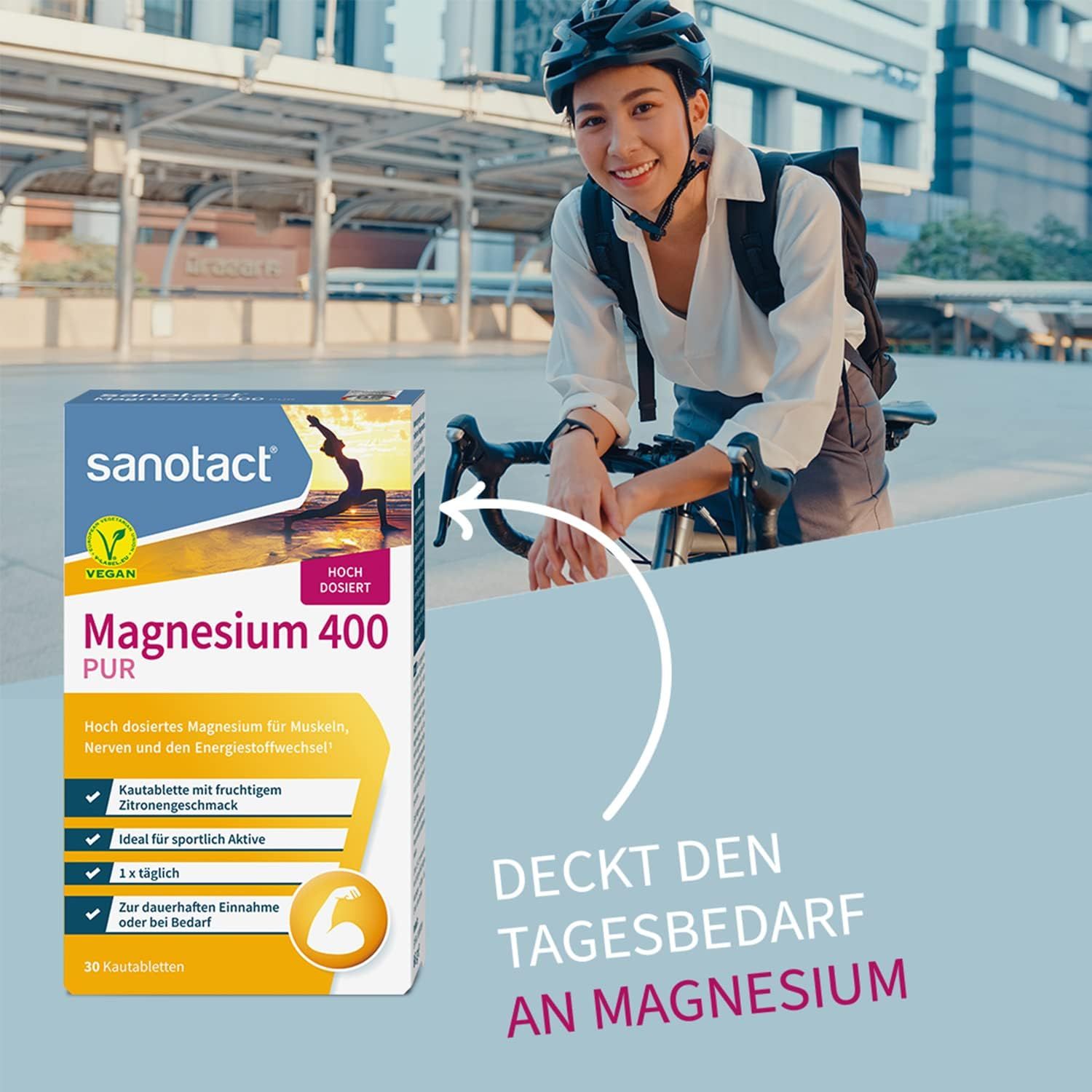 sanotact Magnesium 400 Packung mit Person auf Fahrrad. Text: Magnesium 400 PUR. 30 Kautabletten. Vegan-Siegel. Deckt den Tagesbedarf an Magnesium.