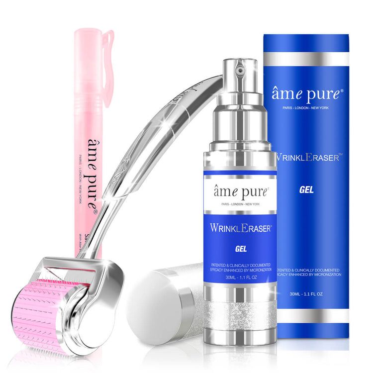 Set mit Roller, Serum, Gel und Applikator. Marke: âme pure. Rosa, silber und blau. Auf weißem Hintergrund.