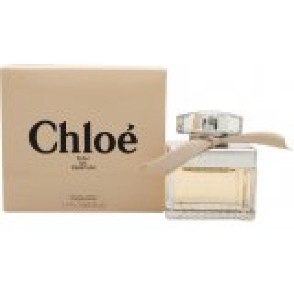 Chloé Eau de Parfum Flakon mit Schleife und Karton. Aufschrift: Chloé, Eau de Parfum, 1.7 fl oz 50 ml.