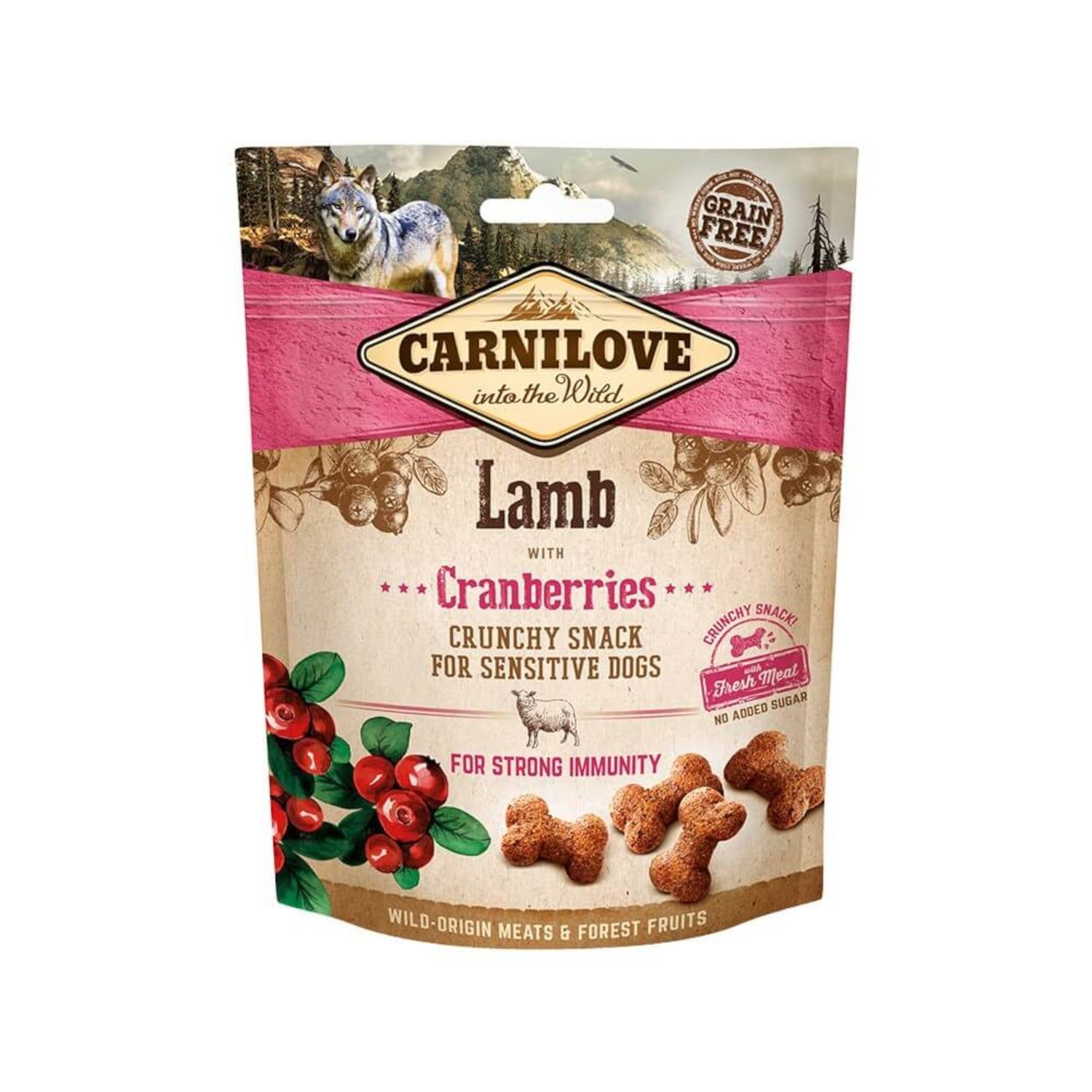 Beutel mit Hundesnacks. Aufschrift: Carnilove, Lamb mit Cranberries, Crunchy Snack für sensible Hunde. Getreidefrei.