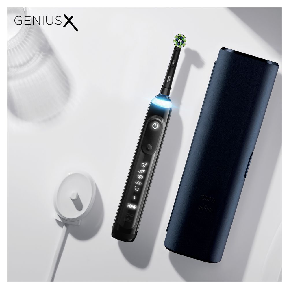 Oral-B - Elektrische Zahnbürste "Genius X + Reiseetui - Midnight Black" in Schwarz