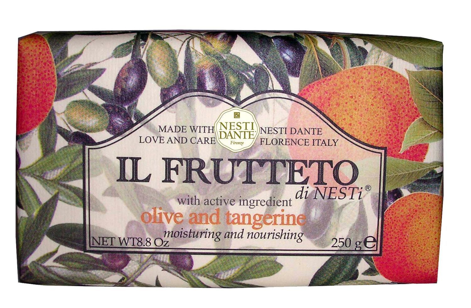 Seife mit Verpackung. Aufschrift: Il Frutteto di Nesti, Olive & Tangerine. Gewicht: 250 g.