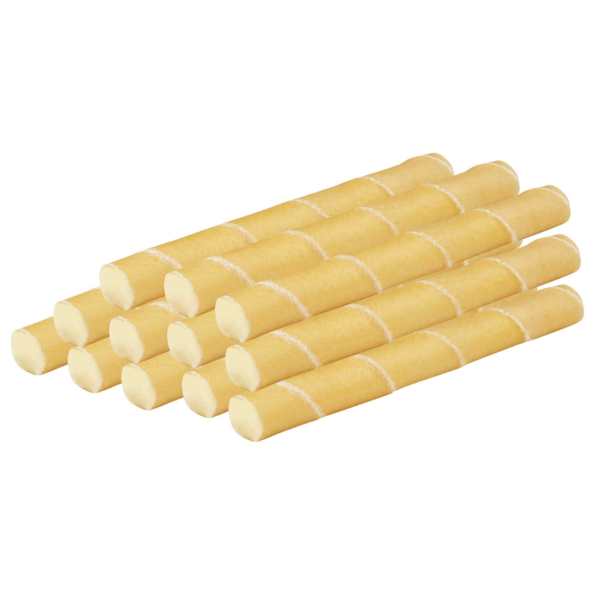 Zwölf gerollte Büffelhaut-Röllchen mit Käse. Gelbliche Farbe, spiralförmig gewickelt. Enden sichtbar.