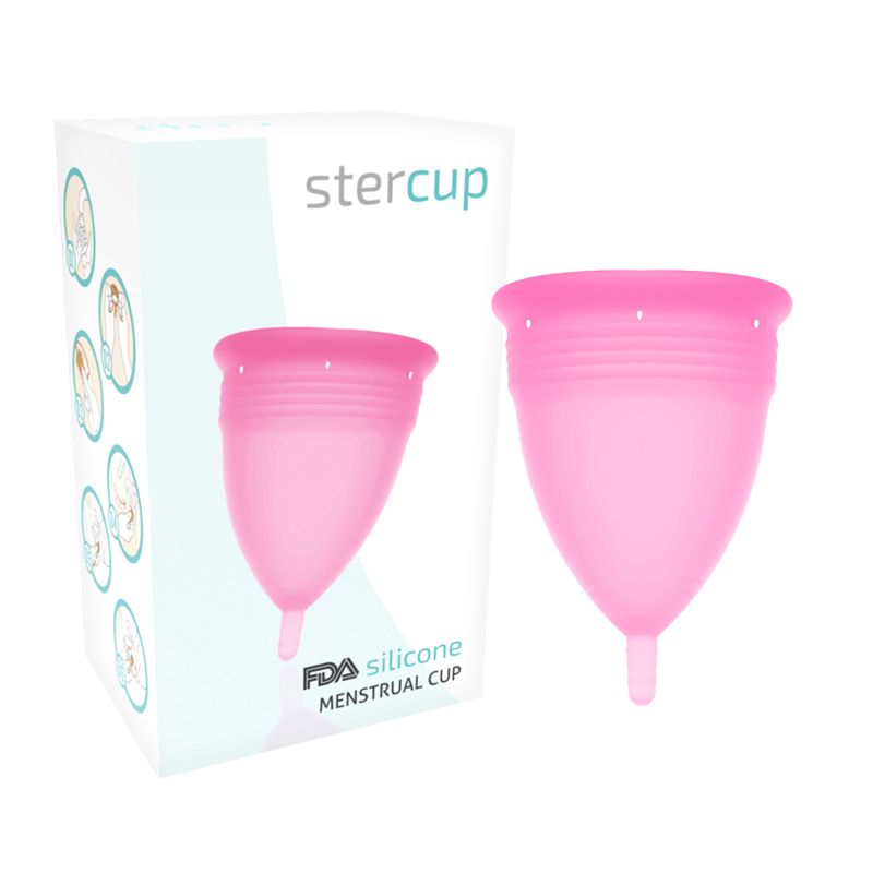 Verpackung mit zwei rosa Menstruationstassen. Aufschrift 'stercup' und 'FDA silicone MENSTRUAL CUP'.
