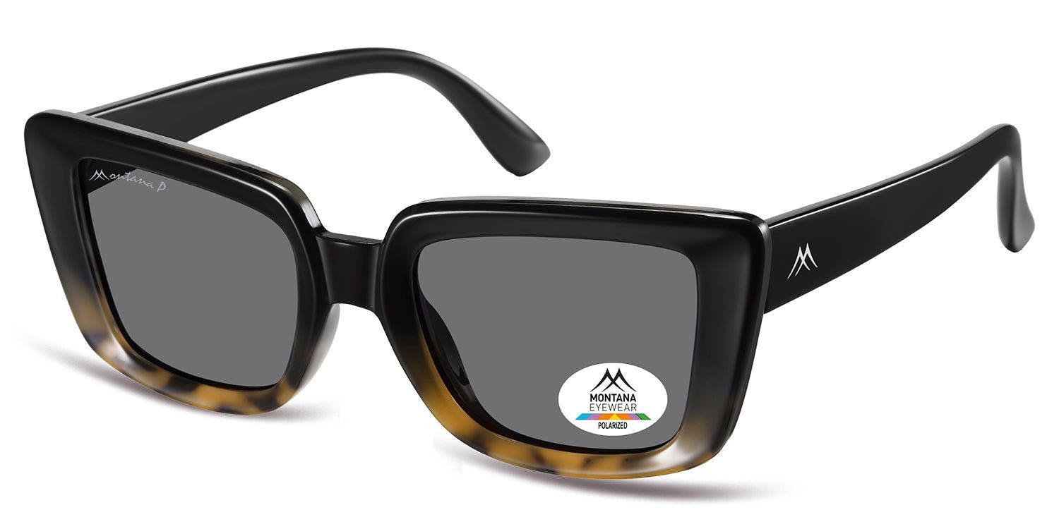 Sonnenbrille mit schwarzem Rahmen und braunen Akzenten. Graue Gläser. Logo und Polarisationshinweis auf dem Glas. Montana Eyewear.