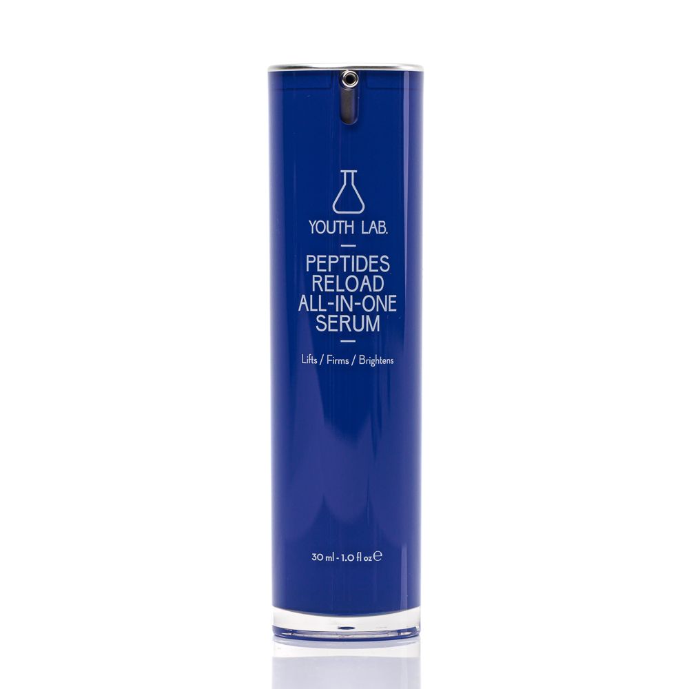 Blau-silberne Serumflasche. Aufschrift: YOUTH LAB, Peptides Reload All-in-One Serum. Mit Spenderkopf. Unten: 50 ml - 1.0 fl.oz.