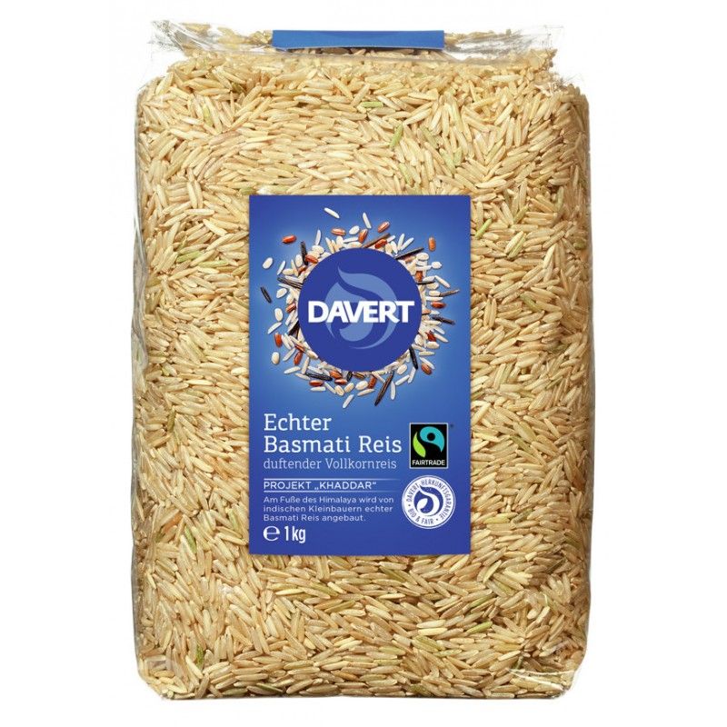 Transparente Verpackung mit braunem Reis. Blaues Etikett mit Davert-Logo und Text: Echter Basmati Reis, Vollkornreis FAIRTRADE. 1 kg.