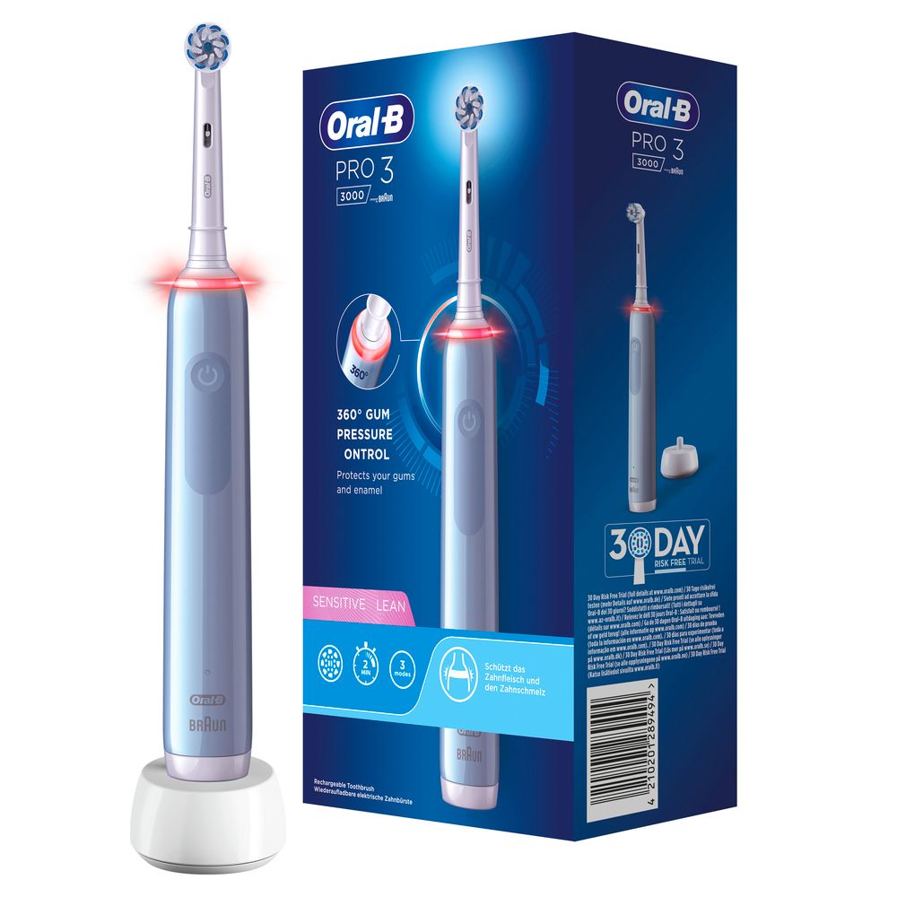 Blaue elektrische Zahnbürste mit Ladestation und Verpackung. Auf der Verpackung: Oral-B Pro 3, 360° Zahnfleischschutz.