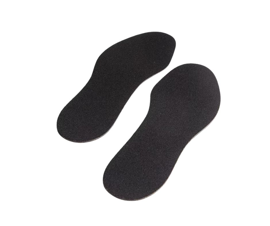 Zwei schwarze orthopädische Einlegesohlen. Anatomische Form, für Damenfüße.