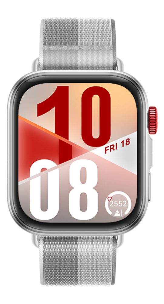 Smartwatch mit digitaler Anzeige. Silbernes Gehäuse, graues Stoffarmband. Roter Knopf. Anzeige von Uhrzeit und Datum.