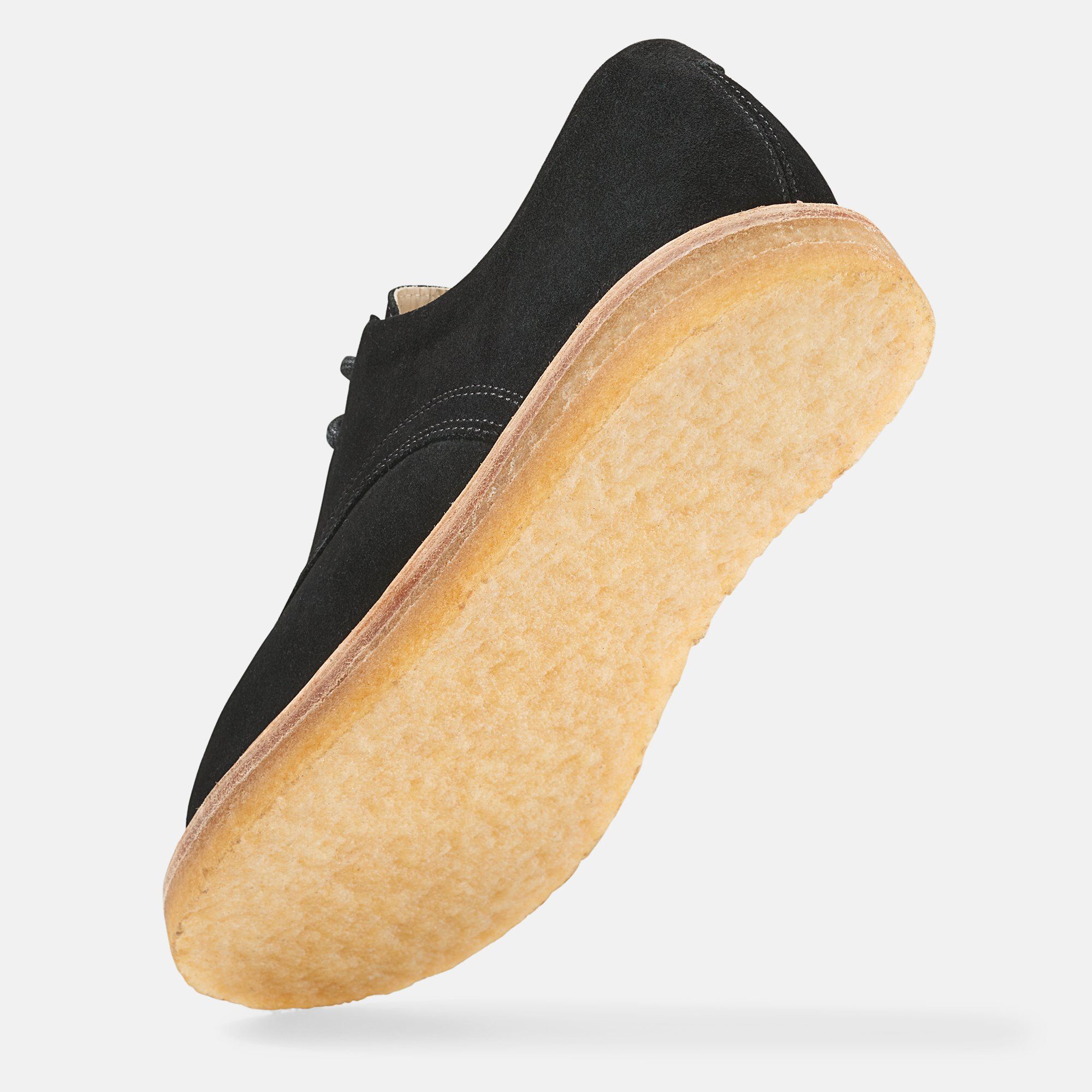 Schwarzer Schnürschuh mit heller Sohle. BÄR-Logo auf der Zunge. Breiter Schnitt.