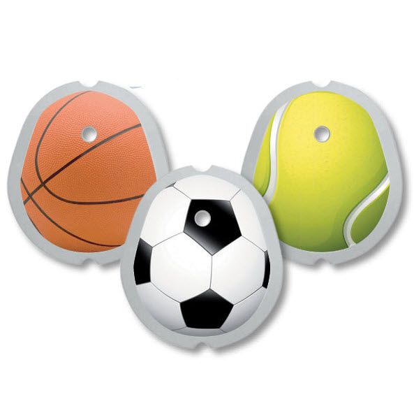 Drei Aufkleber mit Sportball-Motiven: Basketball, Fußball und Tennisball. Jeder Aufkleber hat eine ovale Form mit Loch.