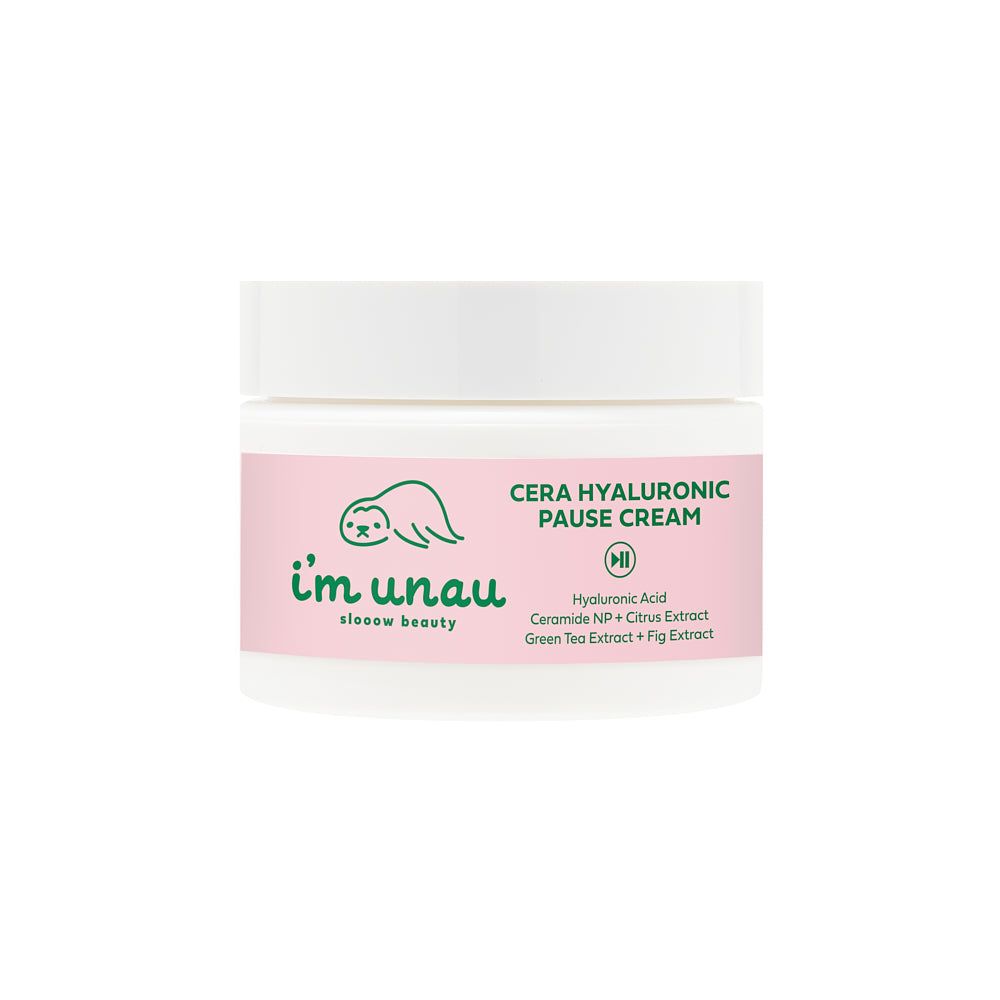 Creme-Tiegel mit Aufschrift: i'm unau, Cera Hyaluronic Pause Cream. Inhaltsstoffe: Hyaluronsäure, Ceramide, Grüntee-Extrakt.