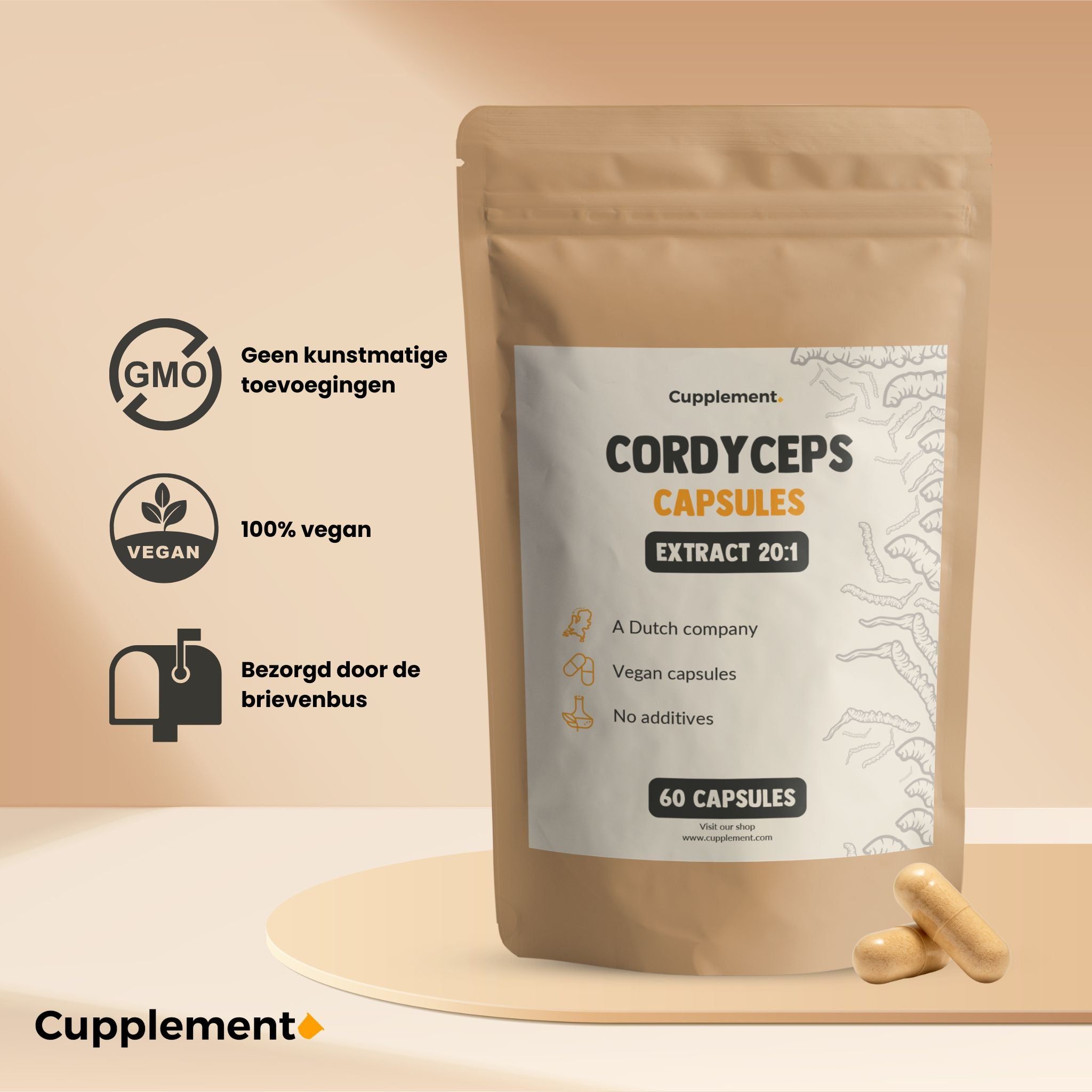Beutel mit Kapseln. Aufschrift: Cordyceps Capsules, Extrakt 20:1, 60 Kapseln. Vegan, GMO-frei. Zwei Kapseln liegen daneben.