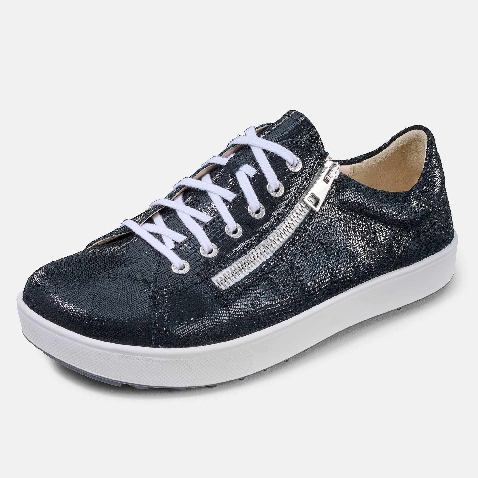 Dunkelblauer Schnürschuh mit weißer Sohle und Reißverschluss. Weiße Schnürsenkel. Schuh von der Seite.