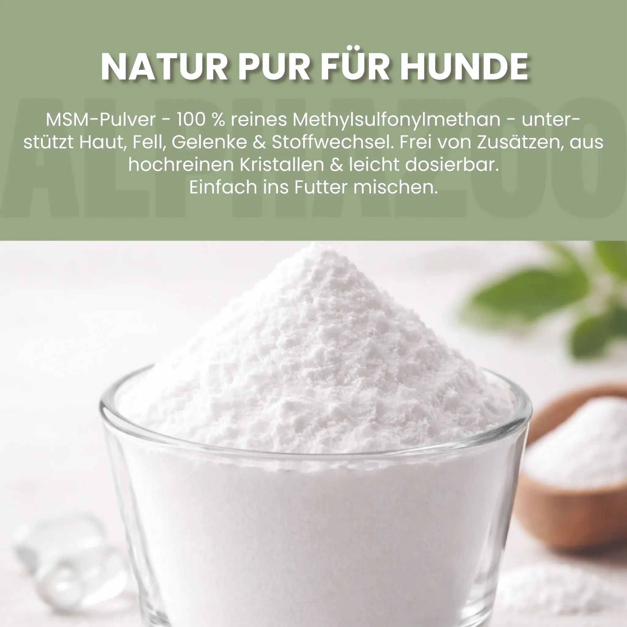 Weißes Pulver aus Methylsulfonylmethan in einer Glasschale.