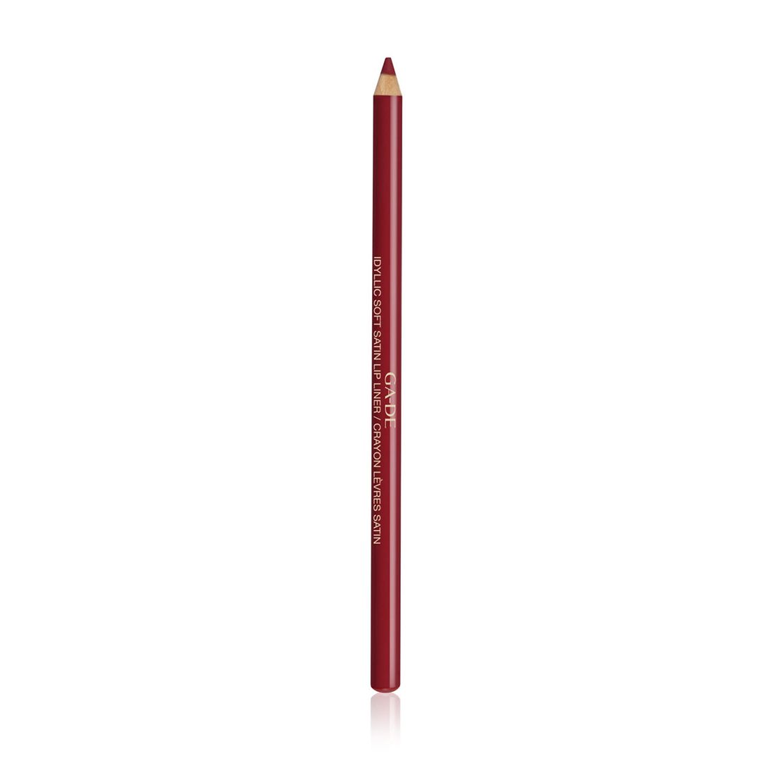 Ga-De Idyllic Soft Satin Lip Liner. Roter Lipliner-Stift. Aufschrift: "STYLO SOFT SATIN LIP LINER / CRAYON LEVRES SATIN".