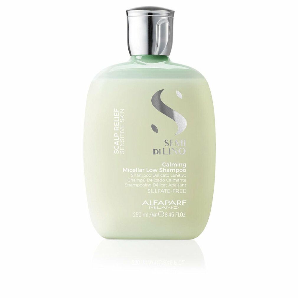 Shampoo-Flasche. Aufschrift: Scalp Relief, Calming, Micellar Low Shampoo. Marke: Alfaparf Milano. 250 ml.