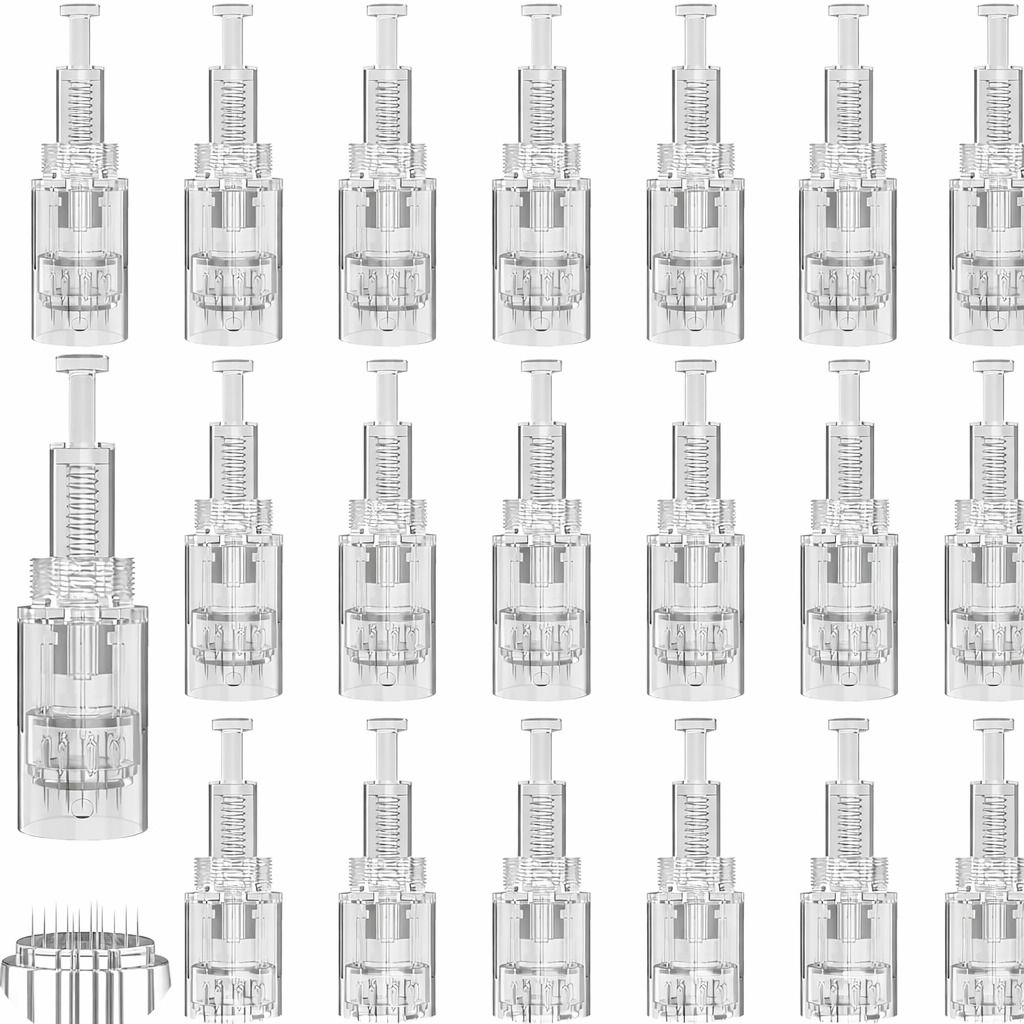 20 Microneedling-Nadeln, transparent, 12 Pins. Einzeln verpackt. Gezeigt: Detailansicht der Nadeln und eine Nahaufnahme.