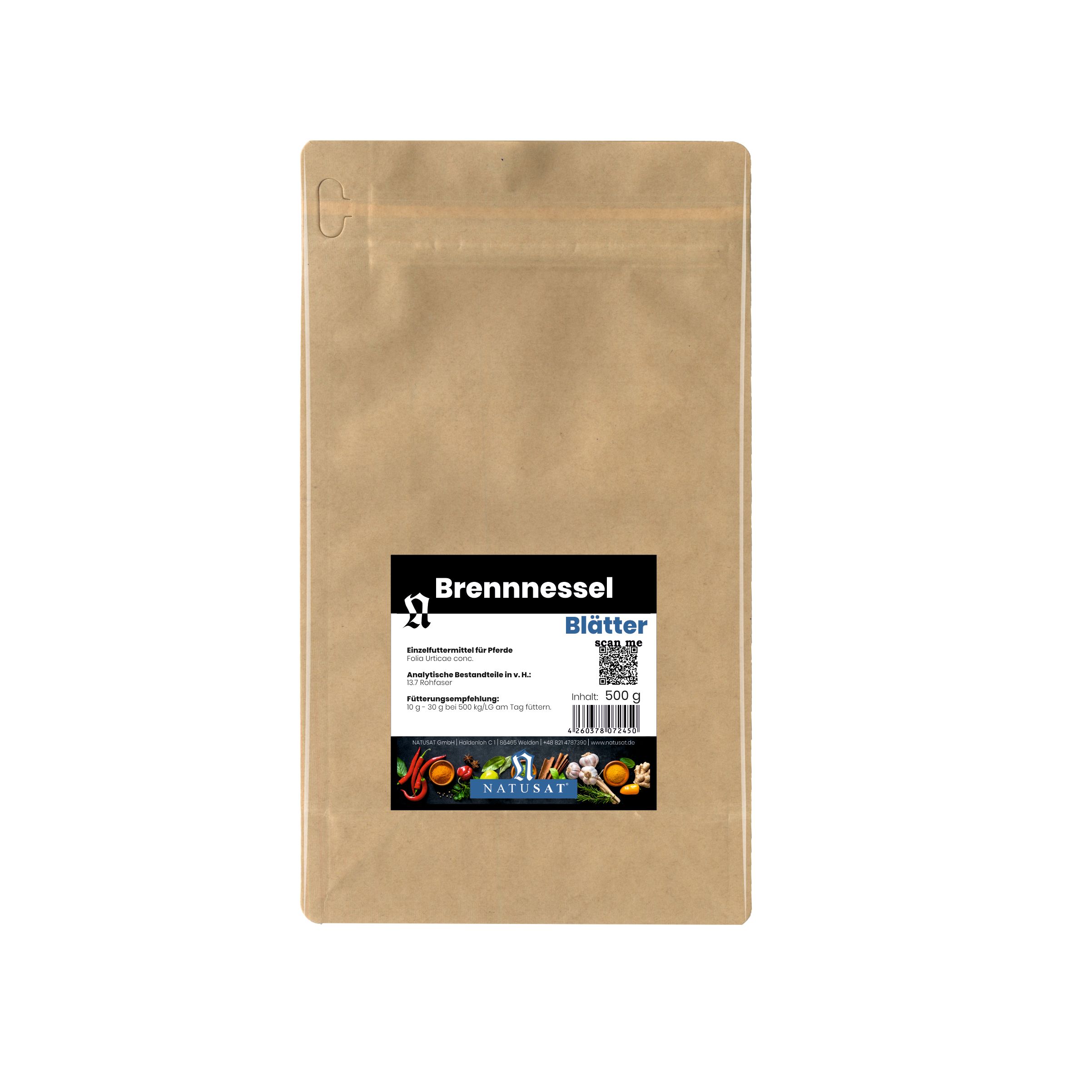 Braune Verpackung mit Aufdruck. Enthält Brennnesselblätter. Label mit Produktinformationen und QR-Code.