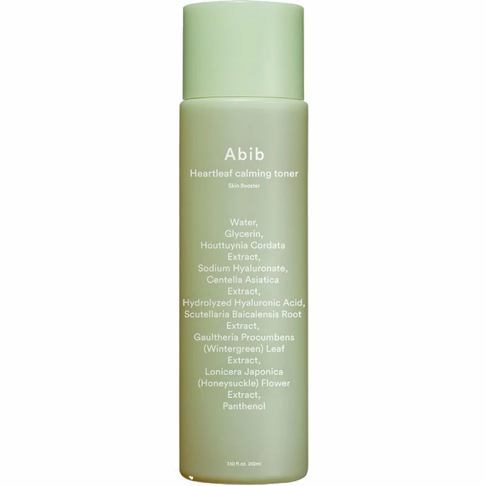 Grüne Flasche mit weißer Schrift. Aufschrift: Abib Heartleaf Calming Toner Skin Booster. Zutatenliste.